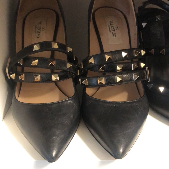 37 🔥Hot strap stiletto heel. Wear straps around like I do or tie around ankle. - Picture 10 of 10